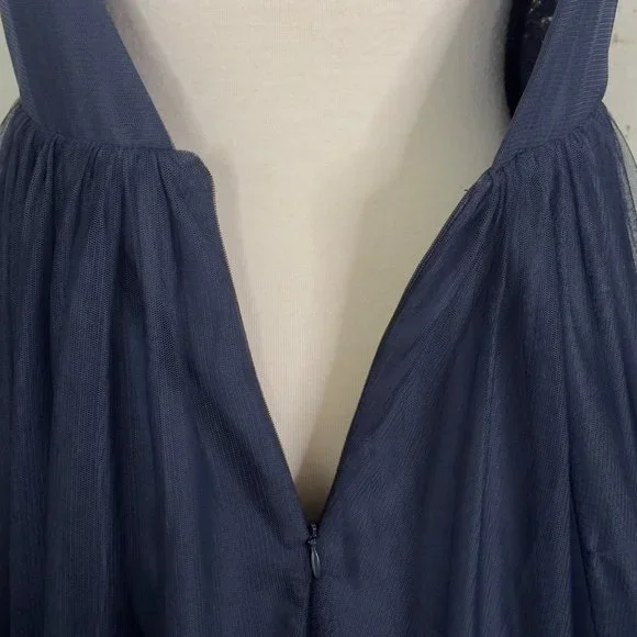 Blondie Nites Navy Gold Embroidered V-Neck V-Back Formal Dress Ball Gown Size 9 - Picture 13 of 16